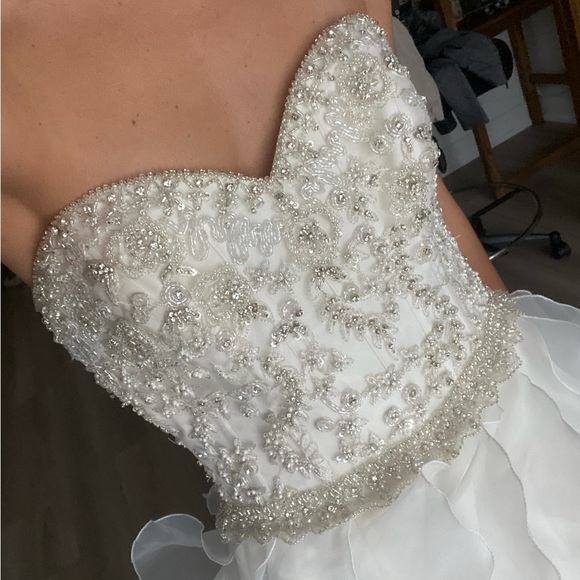 🌿 Wedding Dress - Picture 1 of 2